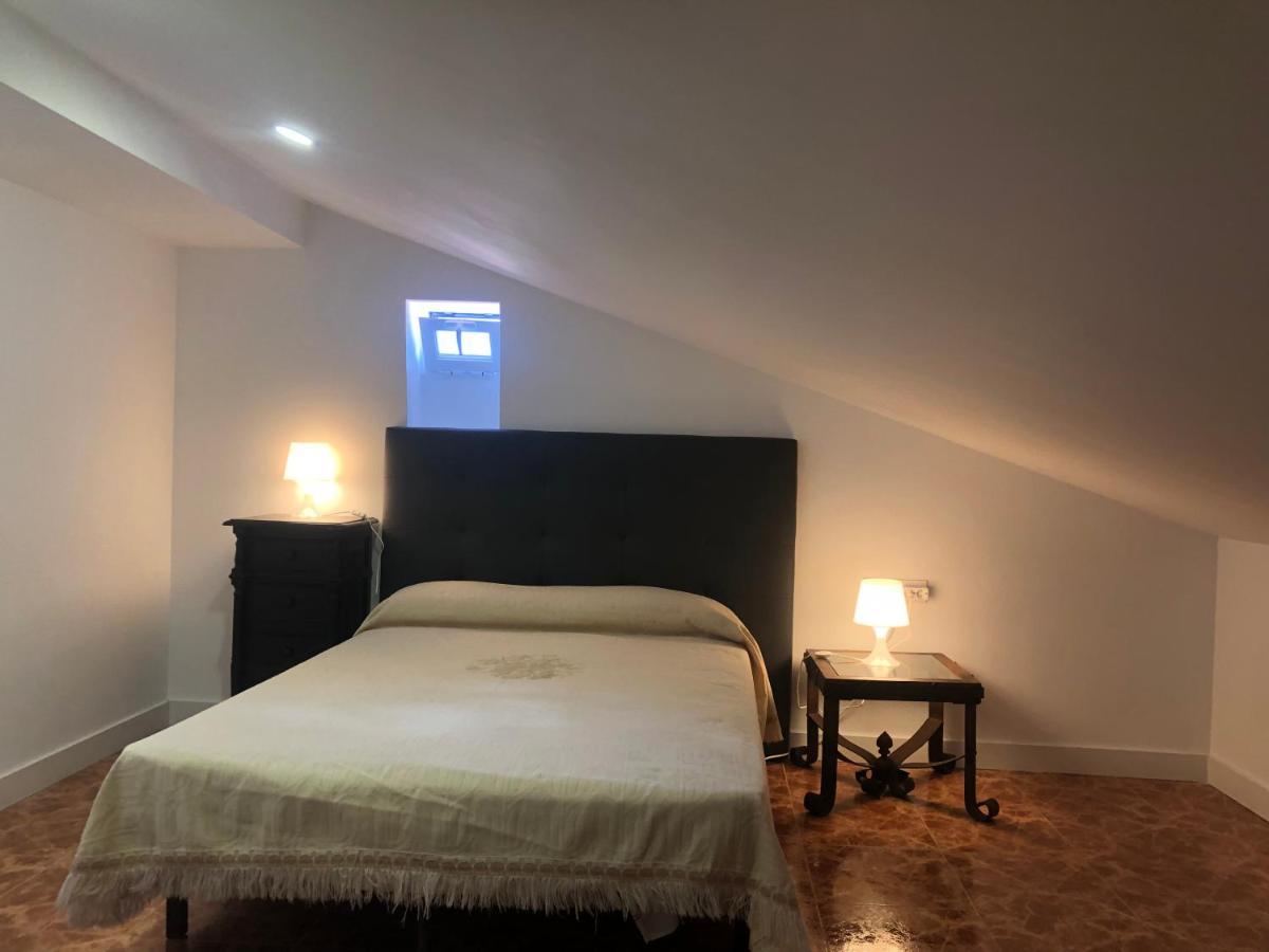 Apartamento Turistico Atico La Taberna Arenas de San Pedro Dış mekan fotoğraf